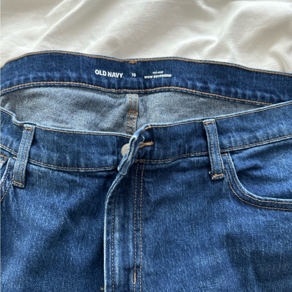Old navy wow Boyfriend style mid rise in size 16